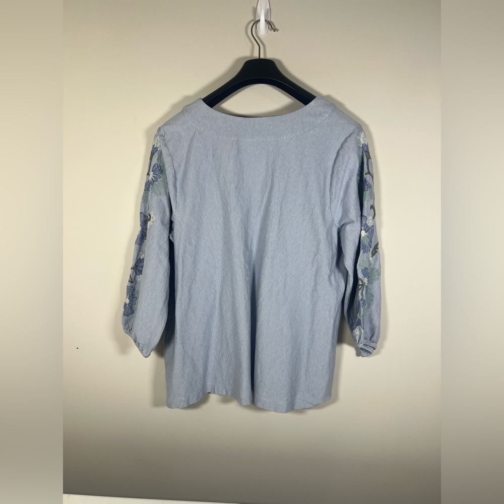 J.Jill Women Embroidered Striped Knit Top Powder Blue Size XL Floral V Neck - Picture 6 of 7